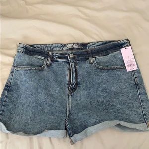 Brand new HIGH WAISTED SHORTS
